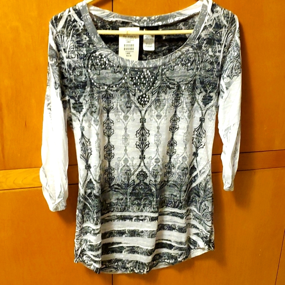 Decorative top w silver stud sequins